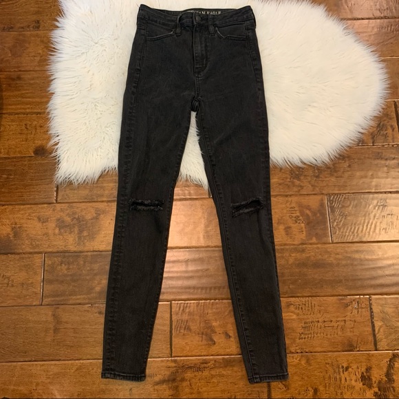 American Eagle Jeans Super Hi-Rise Jeggings Size 2 Black Distressed - Picture 1 of 5